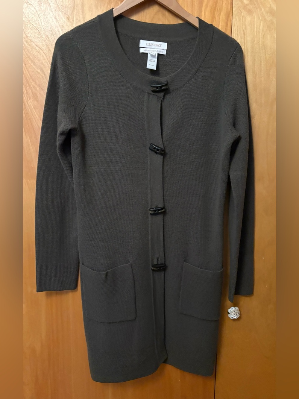 Ellen Tracy wool blend cardigan sweater with toggle buttons size m
